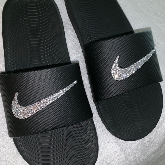 Men’s Nike slides - Picture 3 of 4